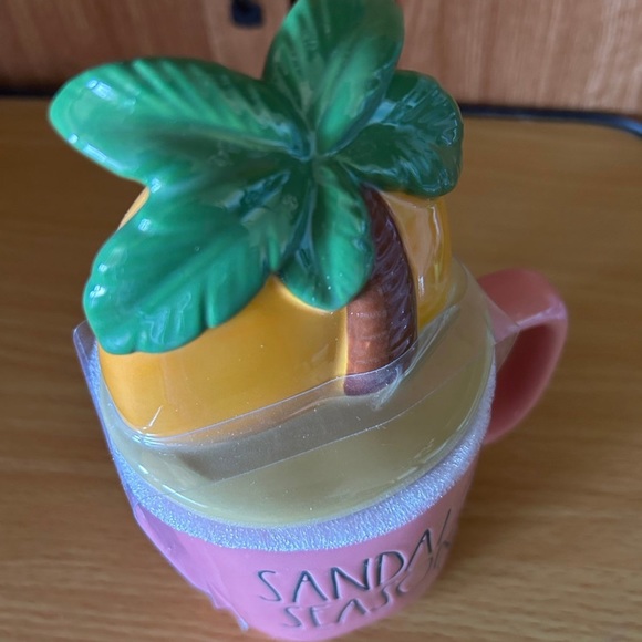 NEW RAE DUNN Sandals Season Ceramic Mug with Lid - Picture 5 of 6